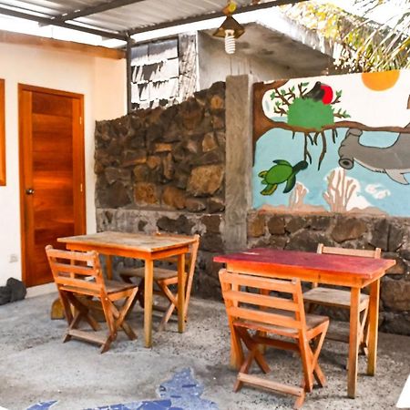 Galapagos Dove Hotel Puerto Ayora  Eksteriør billede