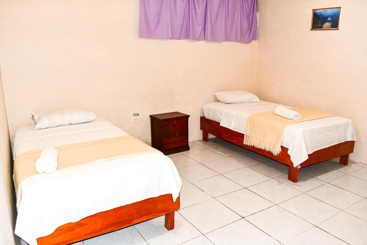 Galapagos Dove Hotel Puerto Ayora  Eksteriør billede