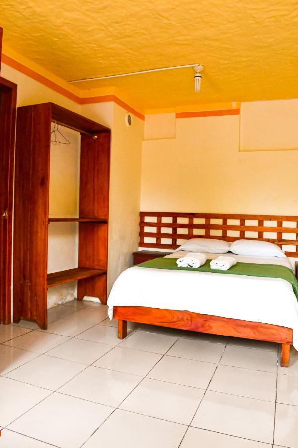 Galapagos Dove Hotel Puerto Ayora  Eksteriør billede