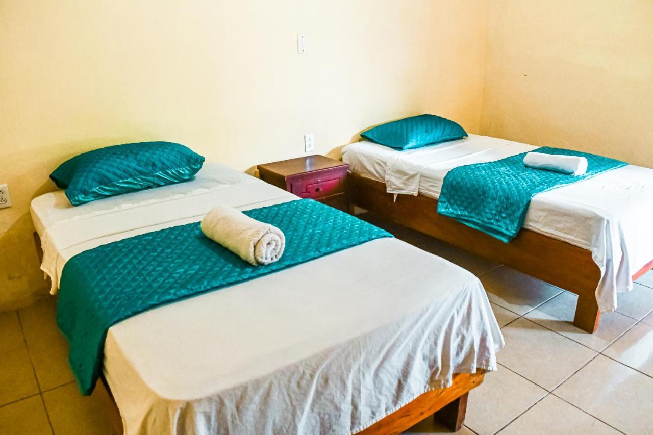 Galapagos Dove Hotel Puerto Ayora  Eksteriør billede